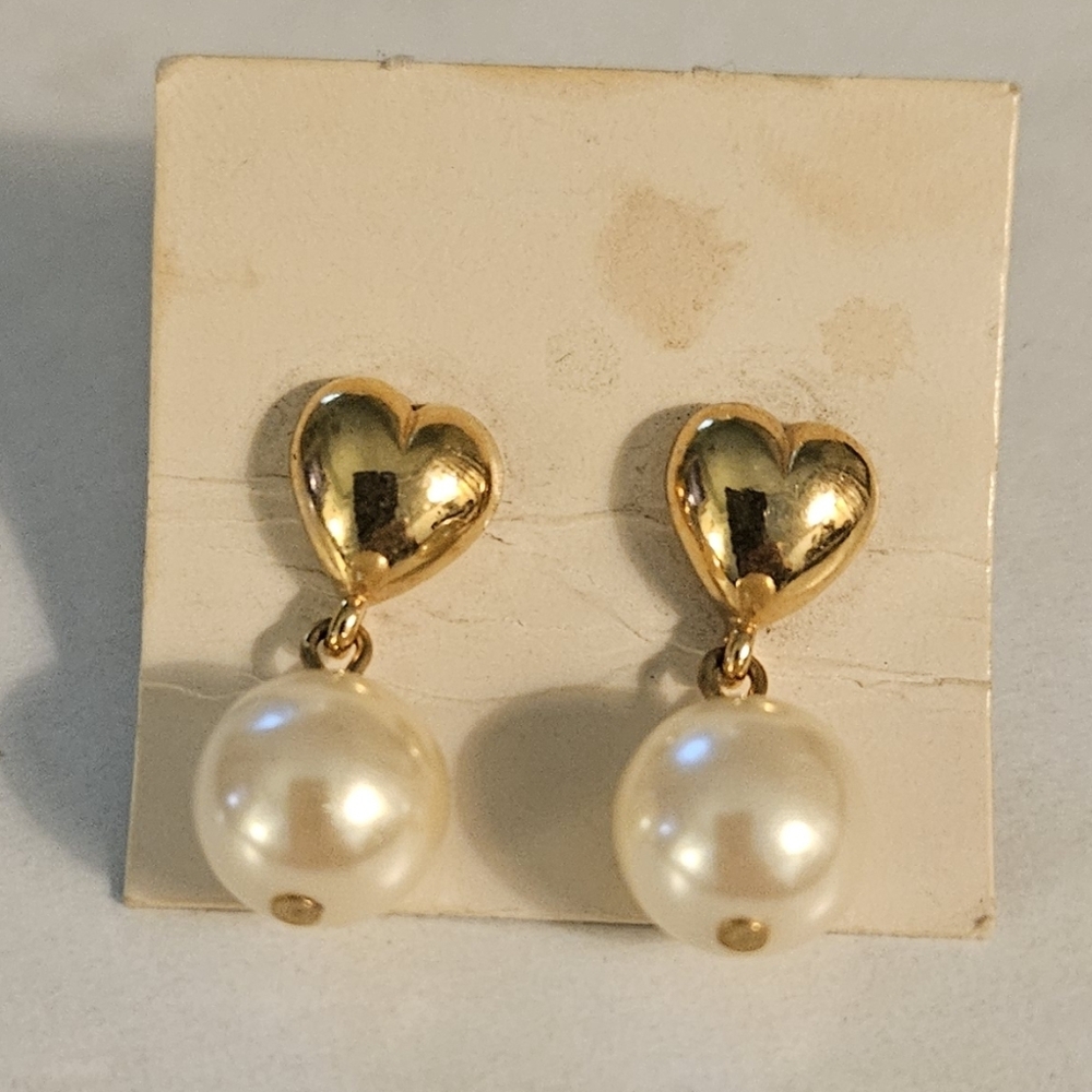 Avon Vintage 1990 Delicate Heart Faux Pearl Drop Pierced Earrings